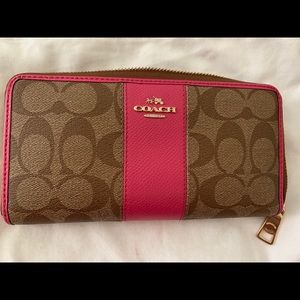 Authentic Coach Wallet💖 Hot Pink  and Brown